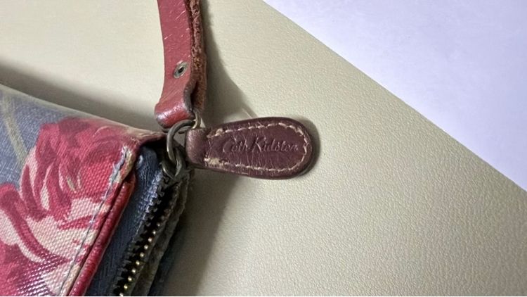 กระเป๋าสตางค์ Cath Kidston ของแท้  ใช้งานได้ปกติ สภาพดี  รูปที่ 7