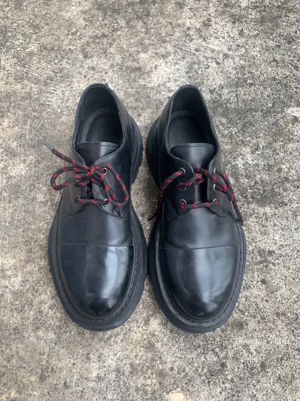 alexsander mcqueen เบอร์42 43ใส่ได้