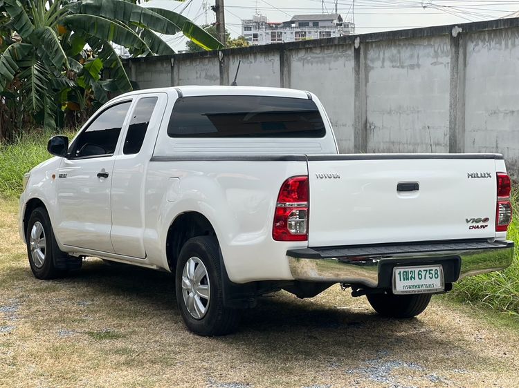 Toyota Hilux Vigo Champ 2014 Smart Cab 2.5 J Pickup ดีเซล ไม่ติดแก๊ส เกียร์ธรรมดา ขาว รูปที่ 4