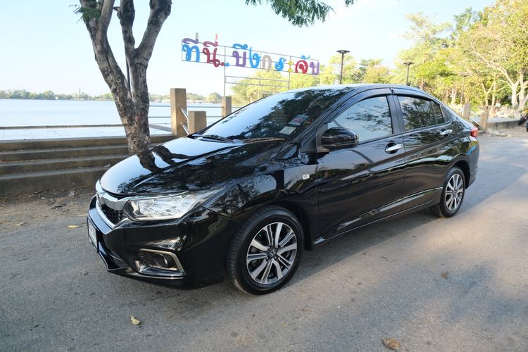 Honda City 2017 1.5 V Plus i-VTEC Sedan เบนซิน ไม่ติดแก๊ส เกียร์อัตโนมัติ ดำ รูปที่ 3