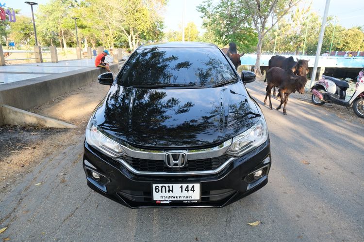 Honda City 2017 1.5 V Plus i-VTEC Sedan เบนซิน ไม่ติดแก๊ส เกียร์อัตโนมัติ ดำ รูปที่ 2
