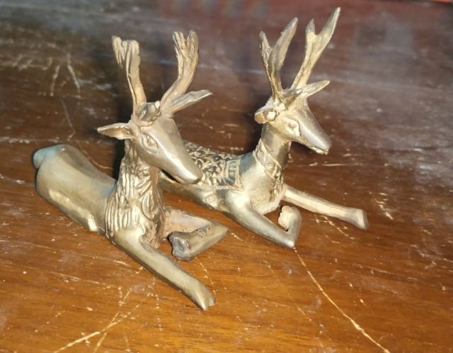 กวางหมอบทองเหลืองโบราณ รูปที่ 2