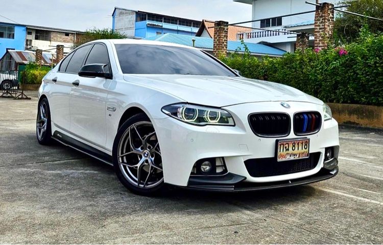 BMW Series 5 2015 525d Sedan ดีเซล ไม่ติดแก๊ส เกียร์อัตโนมัติ ขาว รูปที่ 3