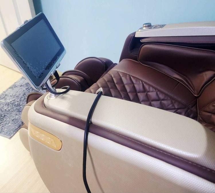 ขายด่วน เก้าอี้นวดไฟฟ้า RESTER CEO สี Caviar Gold สภาพดี เหมือนใหม่ ต่อรองได้ค่ะ รูปที่ 4