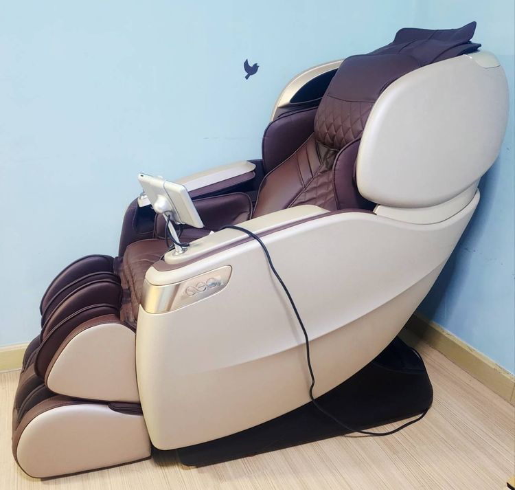 ขายด่วน เก้าอี้นวดไฟฟ้า RESTER CEO สี Caviar Gold สภาพดี เหมือนใหม่ ต่อรองได้ค่ะ รูปที่ 7