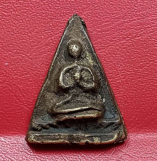 เหรียญหล่อโบราณยุคแรกหลวงปู่รอดวัดวังน้ำวน