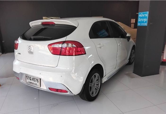 รถ Kia Rio 1.4 สี ขาว