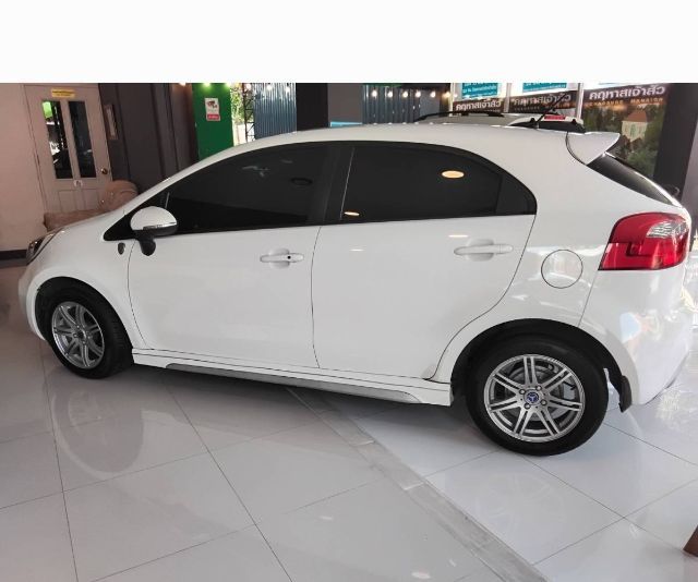 Kia Rio 2012 1.4 Sedan เบนซิน ไม่ติดแก๊ส เกียร์อัตโนมัติ ขาว รูปที่ 3