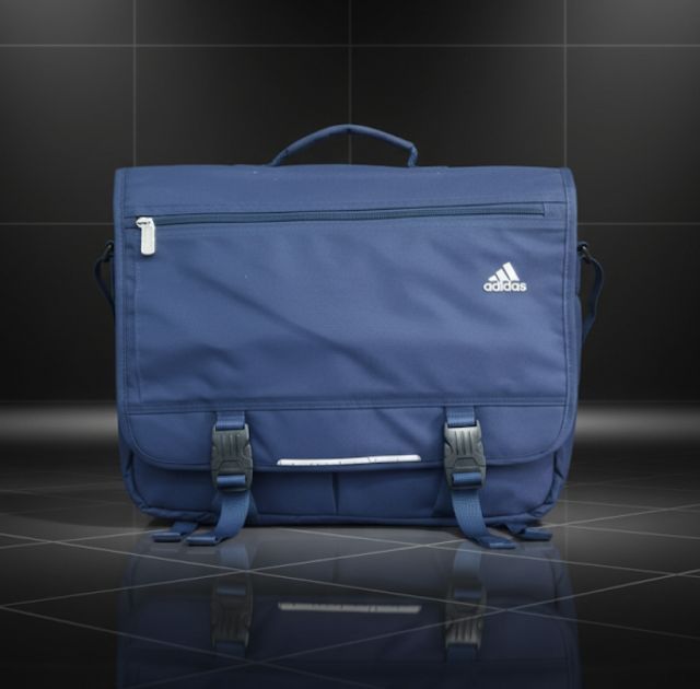 ไม่ระบุ น้ำเงิน อื่นๆ อื่นๆ Adidas กระเป๋าเป้ใส่noot book แท้ ขนาด 11.5"× 15.5"