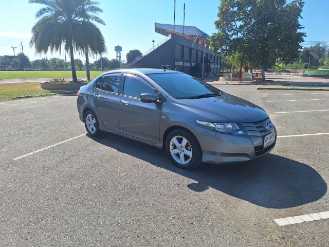 Honda City 2011 1.5 Sv i-VTEC Sedan ดีเซล ไม่ติดแก๊ส เกียร์อัตโนมัติ เทา รูปที่ 2