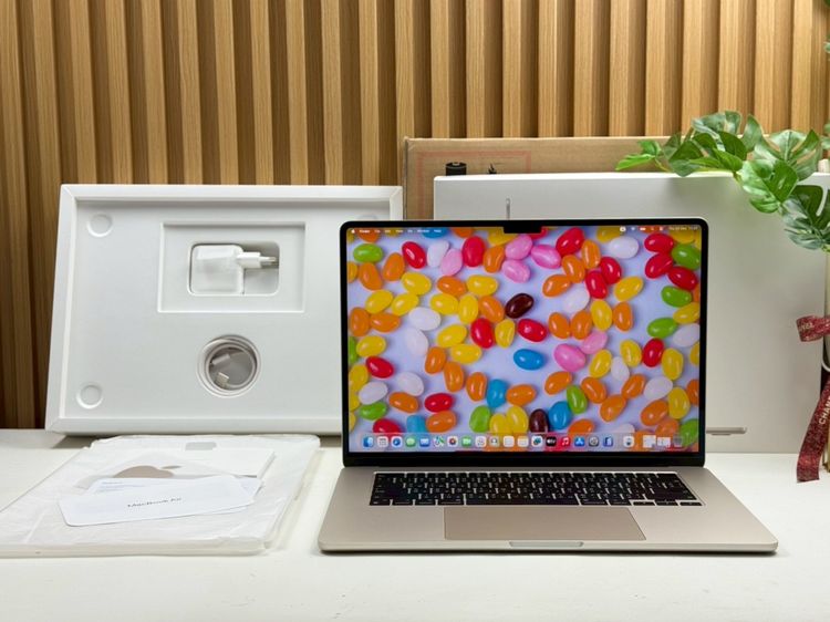 MacBook Air 15-inch M3 2024 Ram8GB SSD256GB Starlight apple care 29 November 2026