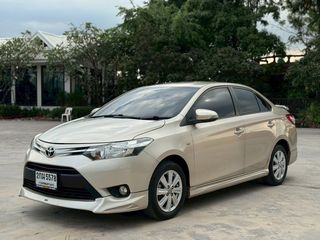 Toyota Vios 1.5E เกียร์ออโต้ ปี2013 สีทอง โตโยต้า วีออส รถเก๋ง รถสวยสภาพนางฟ้า
