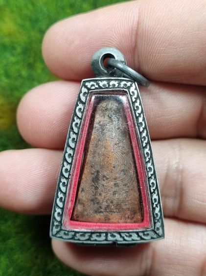 พระผงสุพรรณเนื้อดินเลี่ยม จับขอบ เก่าๆ รูปที่ 2