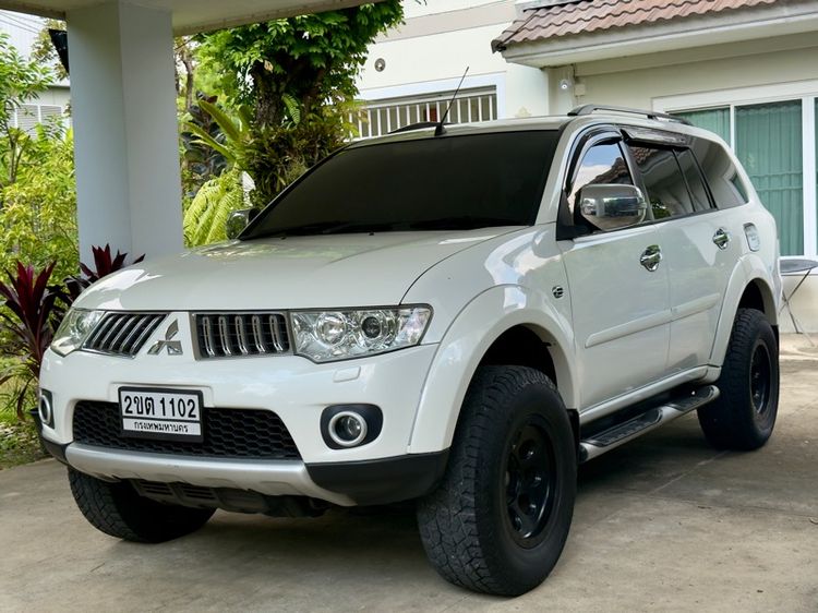 รถ Mitsubishi Pajero Sport 2.5 GT สี ขาว