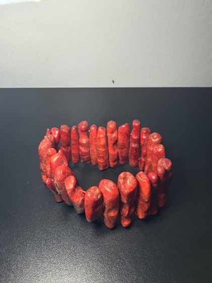 ข้อมือปะการังสีแดง