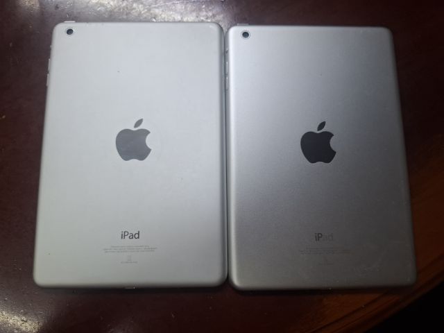 iPad mini 800 ซื้อ  2 เครื่อง 1,500 (นัดเจอได้ส่งได้)