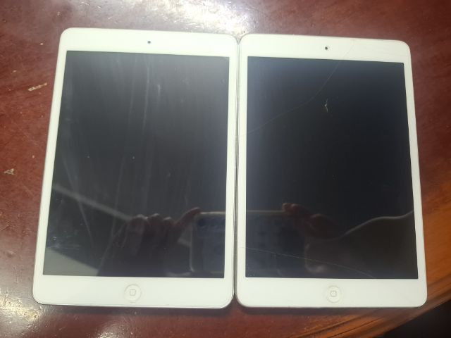 iPad mini 800 ซื้อ  2 เครื่อง 1,500 (นัดเจอได้ส่งได้) รูปที่ 2