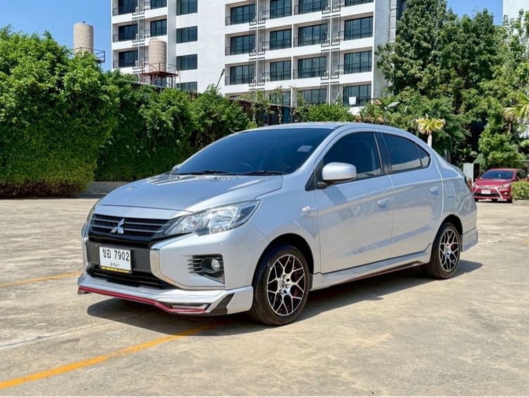 รถ Mitsubishi Mirage 1.2 GLX สี บรอนซ์เงิน