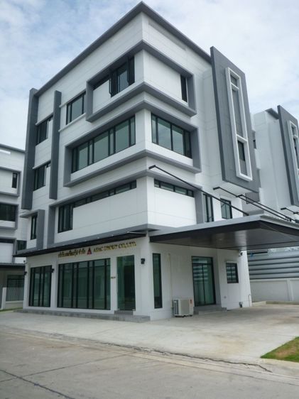 Home office 4 ชั้น ทำเลดี โครงการ Business Town ถนนเทพารักษ์ กม.22 บางเสาธง สมุทรปราการ