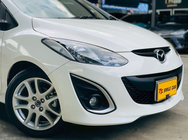 Mazda Mazda 2 2013 1.5 Elegance Limited Edition Sedan เบนซิน ไม่ติดแก๊ส เกียร์อัตโนมัติ ขาว รูปที่ 4