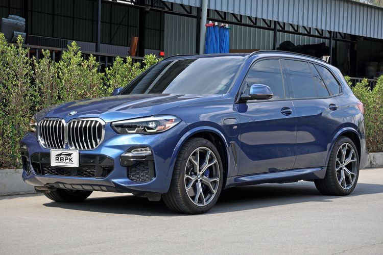 รถ BMW X5 3.0 xDrive45e M Sport 4WD สี น้ำเงิน