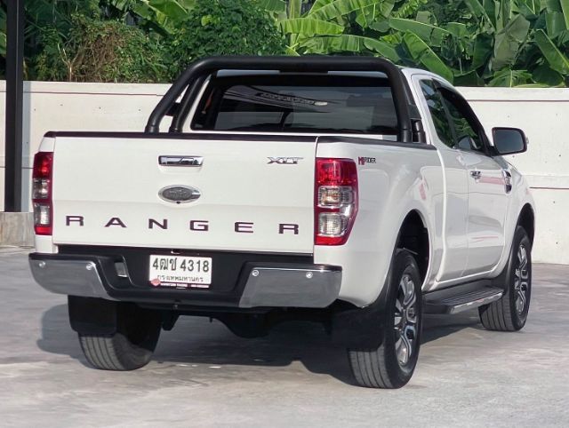 Ford Ranger 2017 2.2 Hi-Rider XLT ดีเซล เกียร์อัตโนมัติ ขาว รูปที่ 4