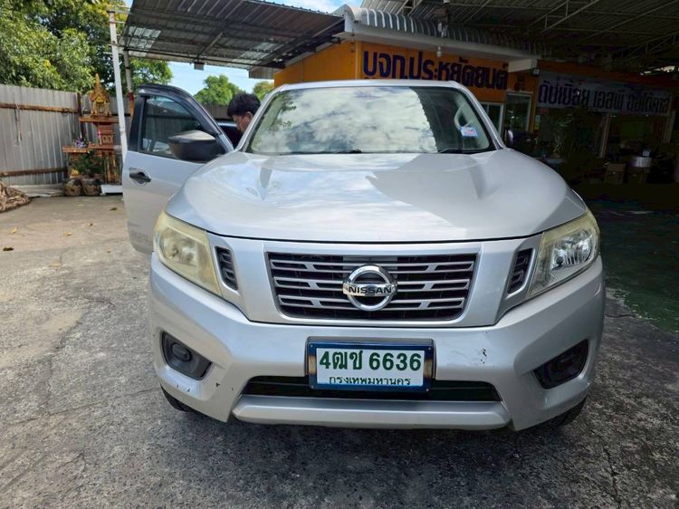 Nissan NP300-NAVARA 2016 2.5 Calibre S Pickup ดีเซล ไม่ติดแก๊ส เกียร์ธรรมดา เทา รูปที่ 2