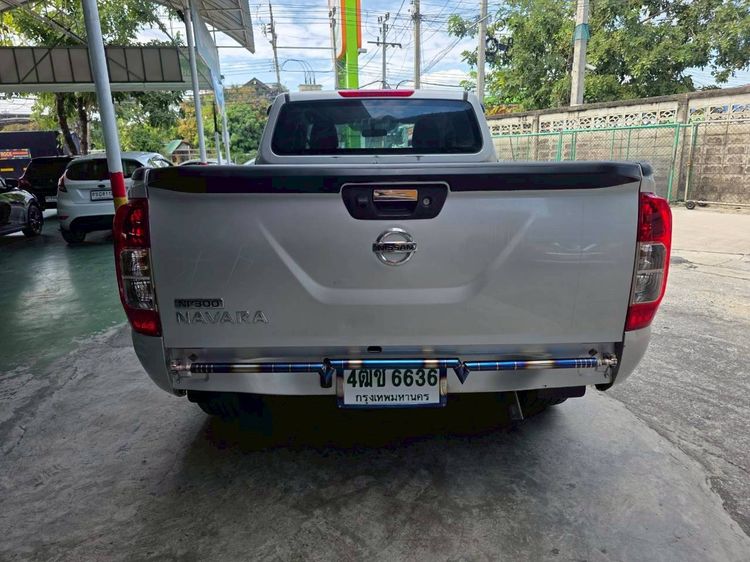 Nissan NP300-NAVARA 2016 2.5 Calibre S Pickup ดีเซล ไม่ติดแก๊ส เกียร์ธรรมดา เทา รูปที่ 4