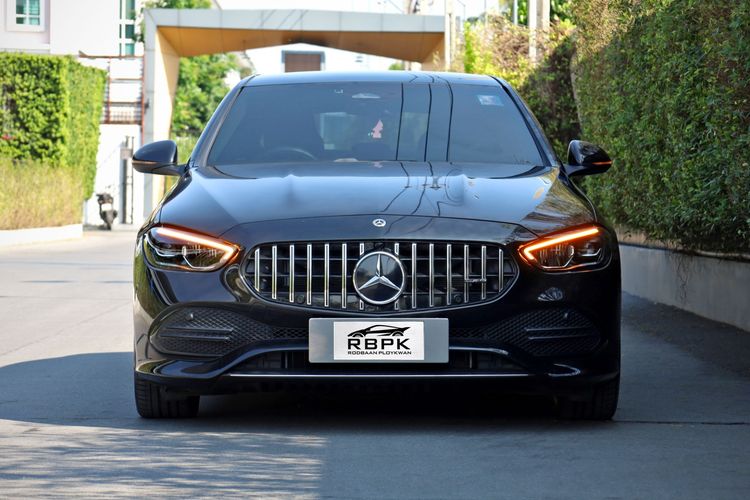 Mercedes-Benz C-Class 2022 C220 Sedan ปลั๊กอินไฮบริด (PHEV) ไม่ติดแก๊ส เกียร์อัตโนมัติ ดำ รูปที่ 3