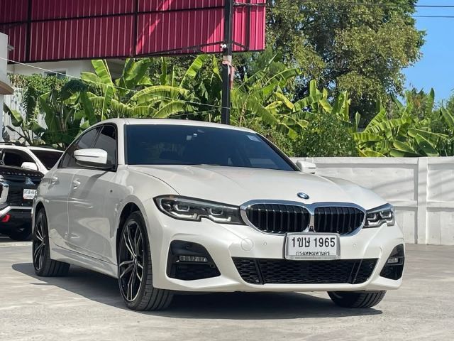 BMW Series 3 2020 330e เบนซิน เกียร์อัตโนมัติ ขาว รูปที่ 3
