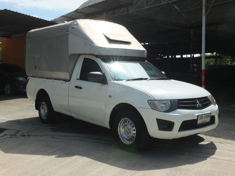 รถ Mitsubishi Triton 2.5 GL สี ขาว