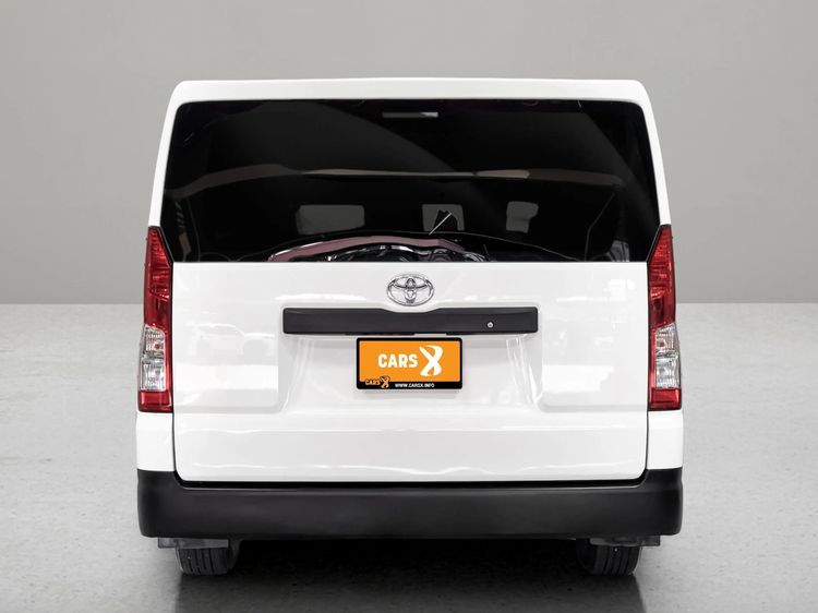 Toyota Hiace 2020 2.8 economy Van ดีเซล ไม่ติดแก๊ส เกียร์ธรรมดา ขาว รูปที่ 4