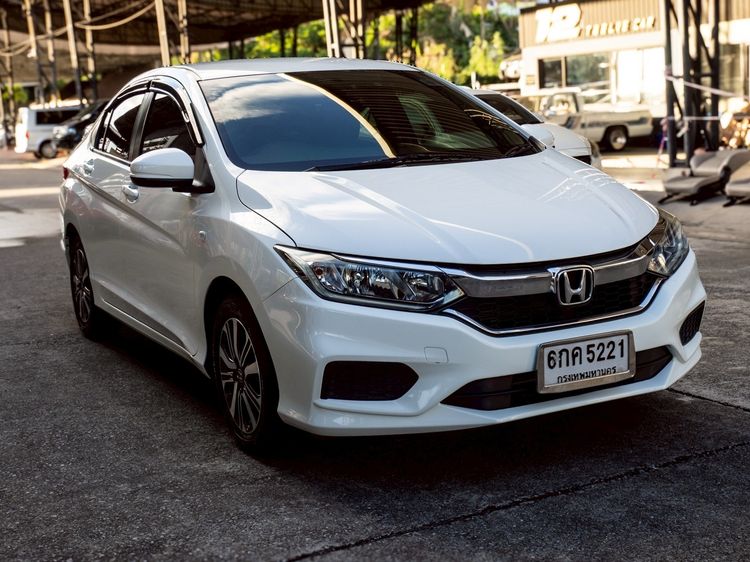 🔥 หลุดมาแล้ว City 2017 ไมล์แค่ 8หมื่นโลแท้ สภาพเหมือนรถใหม่ ใครหาอยู่ต้องรีบจัดครับ ✅ ราคาเพียง 318,000.- (ซื้อสดจบราคานี้ ไม่มี VAT) ✅ 