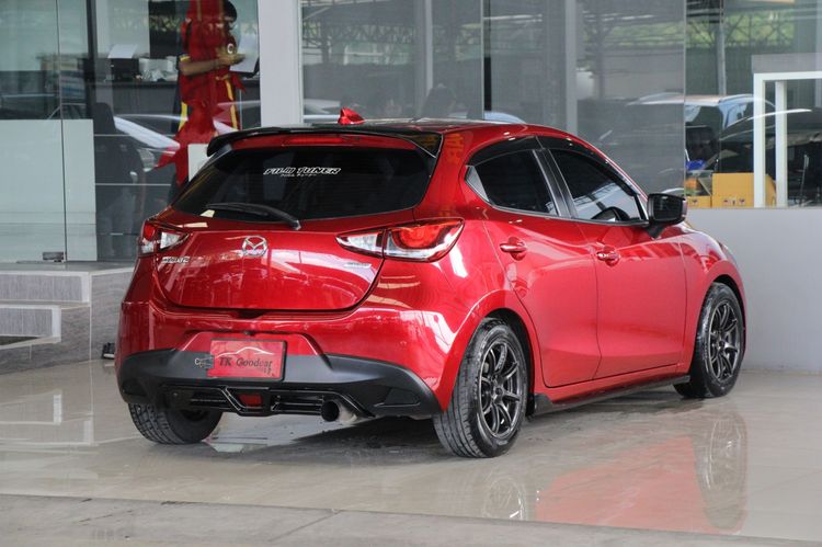 Mazda Mazda 2 2019 1.3 High Connect Sedan เบนซิน ไม่ติดแก๊ส เกียร์อัตโนมัติ แดง รูปที่ 2
