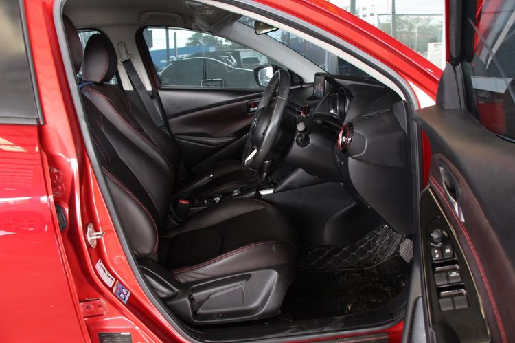 Mazda Mazda 2 2019 1.3 High Connect Sedan เบนซิน ไม่ติดแก๊ส เกียร์อัตโนมัติ แดง รูปที่ 3