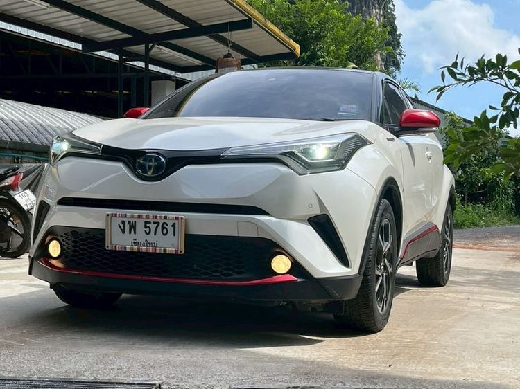 Toyota C-HR 2019 1.8 HV Hi Utility-car ไฮบริด ไม่ติดแก๊ส เกียร์อัตโนมัติ ขาว รูปที่ 2