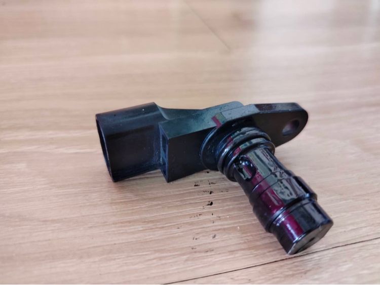      Isuzu Crankshaft Position Sensor - CKP รูปที่ 2