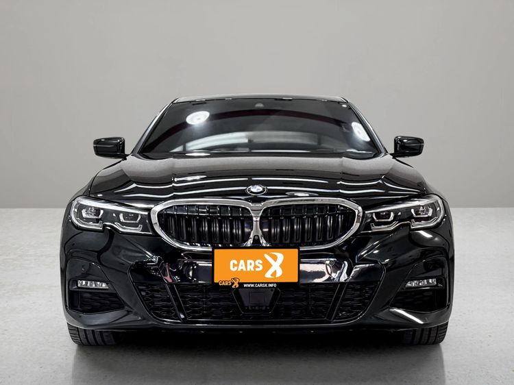 BMW Series 3 2021 330e Sedan ปลั๊กอินไฮบริด (PHEV) ไม่ติดแก๊ส เกียร์อัตโนมัติ ดำ รูปที่ 3