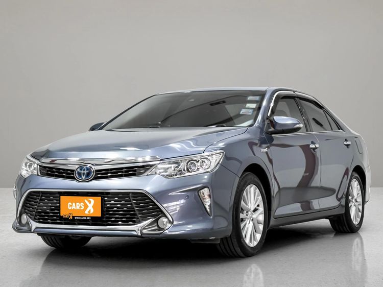 รถ Toyota Camry 2.5 Hybrid Premium สี เทา
