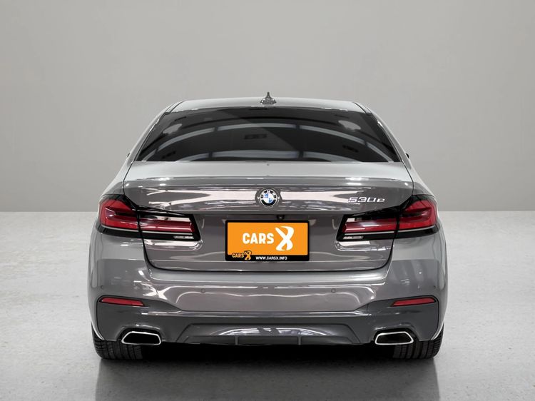 BMW Series 5 2021 530e Sedan ปลั๊กอินไฮบริด (PHEV) ไม่ติดแก๊ส เกียร์อัตโนมัติ เทา รูปที่ 4