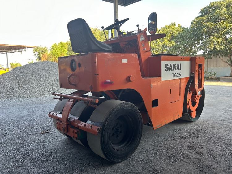 รถบดล้อหน้าเหล็กล้อหลังยาง SAKAI  รุ่น TG25  ขนาด 2.5 ตัน  รถเก่านอกนำเข้า  รูปที่ 5