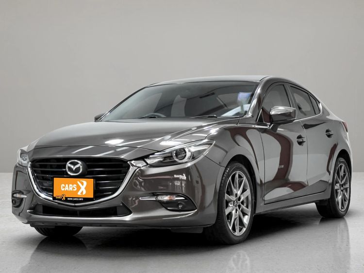 รถ Mazda Mazda3 2.0 S สี น้ำตาล