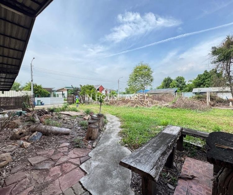 ลดราคาถูกมาก ที่ดินพร้อมสิ่งปลูกสร้าง (พื้นที่ 1-0-42 ไร่) บ้านชั้นเดียว 2 หลัง ไทรน้อย ราษฎร์นิยม นนทบุรี เหมาะทำเป็นบ้านสวน บรรยากาศดีม รูปที่ 3