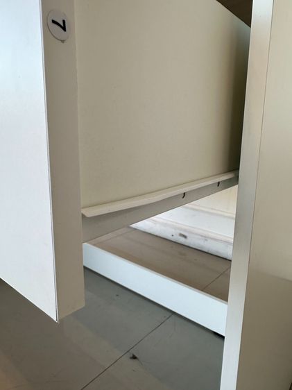 ชุดโต๊ะทำงาน 1 ลิ้นชัก ท็อปสีบีชลายไม้ โครงสีขาว พร้อมเก้าอี้  รูปที่ 6