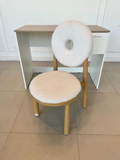 ชุดโต๊ะทำงาน 1 ลิ้นชัก ท็อปสีบีชลายไม้ โครงสีขาว พร้อมเก้าอี้  รูปที่ 11