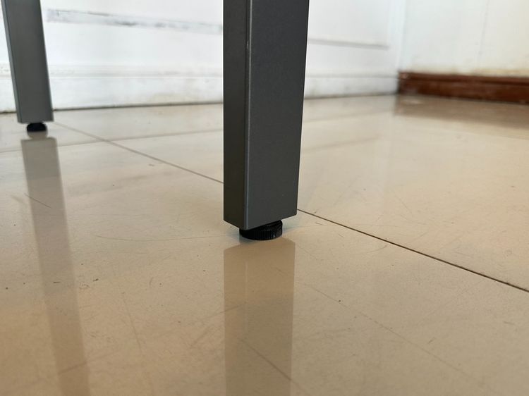 โต๊ะทำงาน ท็อปไม้ MDF สีบีชลายไม้ มีช่องร้อยสาย ขาเหล็กสีเทาเข้ม รูปที่ 11