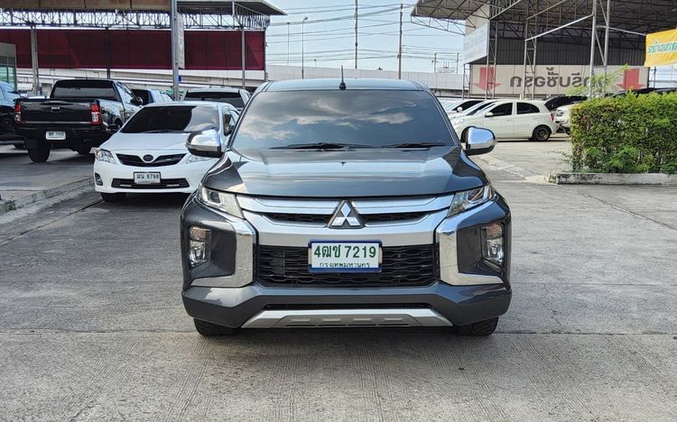 Mitsubishi Triton 2021 2.4 GLX Pickup ดีเซล ไม่ติดแก๊ส เกียร์ธรรมดา เทา รูปที่ 2