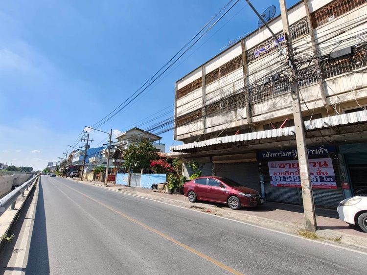ตึกแถว อาคารพานิช3.5 ชั้น รูปที่ 2