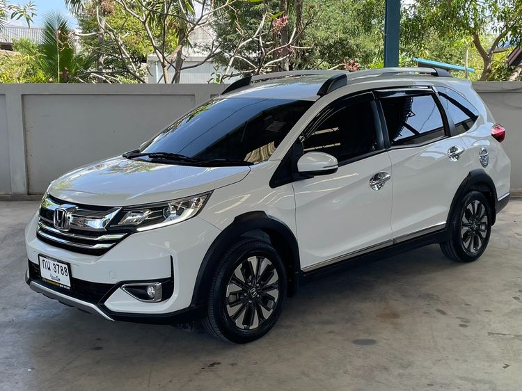 รถ Honda BR-V 1.5 SV สี ขาว