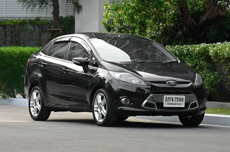Ford Fiesta 2014 1.5 Sport Sedan เบนซิน ไม่ติดแก๊ส เกียร์อัตโนมัติ ดำ รูปที่ 2